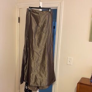 Carmen Marc Valvo Brown Silk Maxi Skirt. Size 4
